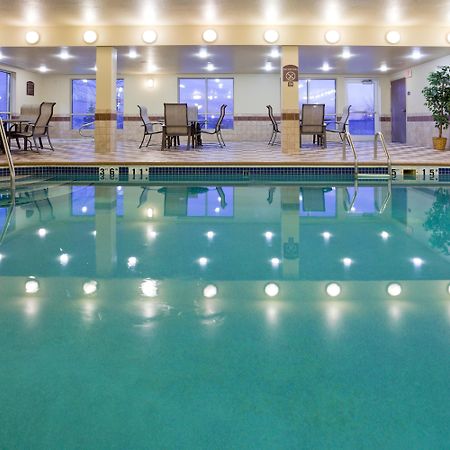 Holiday Inn Express Hotel & Suites Grand Forks By Ihg Dış mekan fotoğraf