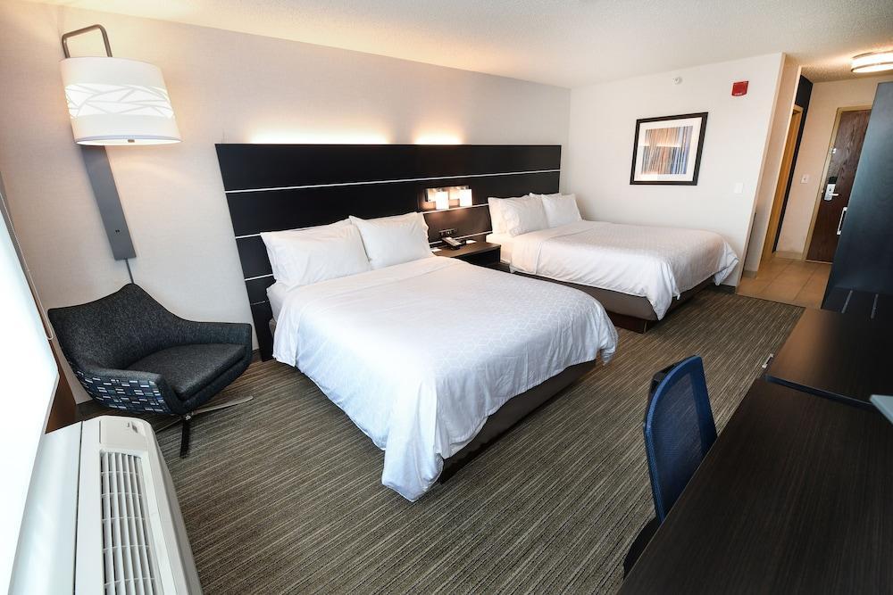 Holiday Inn Express Hotel & Suites Grand Forks By Ihg Dış mekan fotoğraf