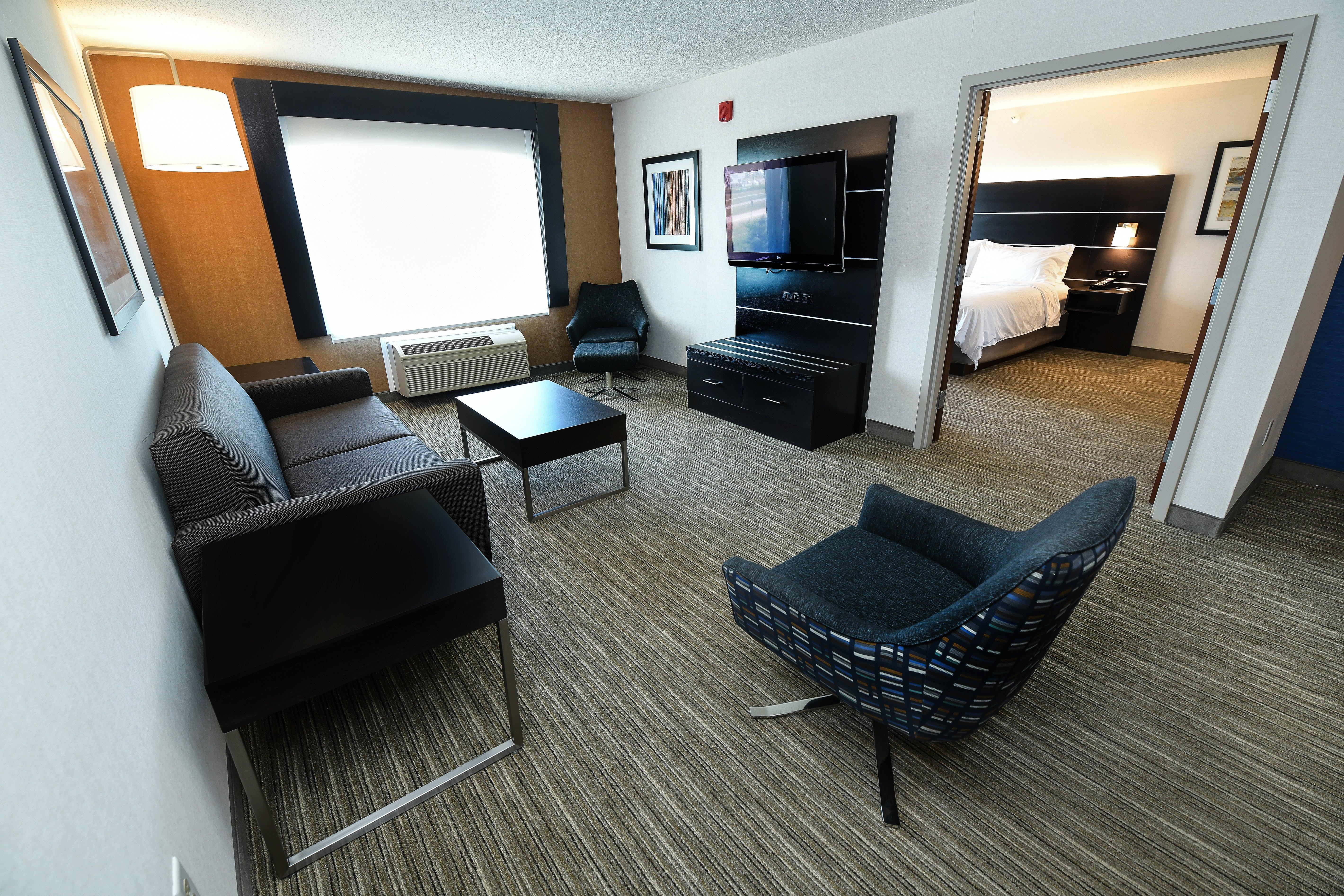 Holiday Inn Express Hotel & Suites Grand Forks By Ihg Dış mekan fotoğraf