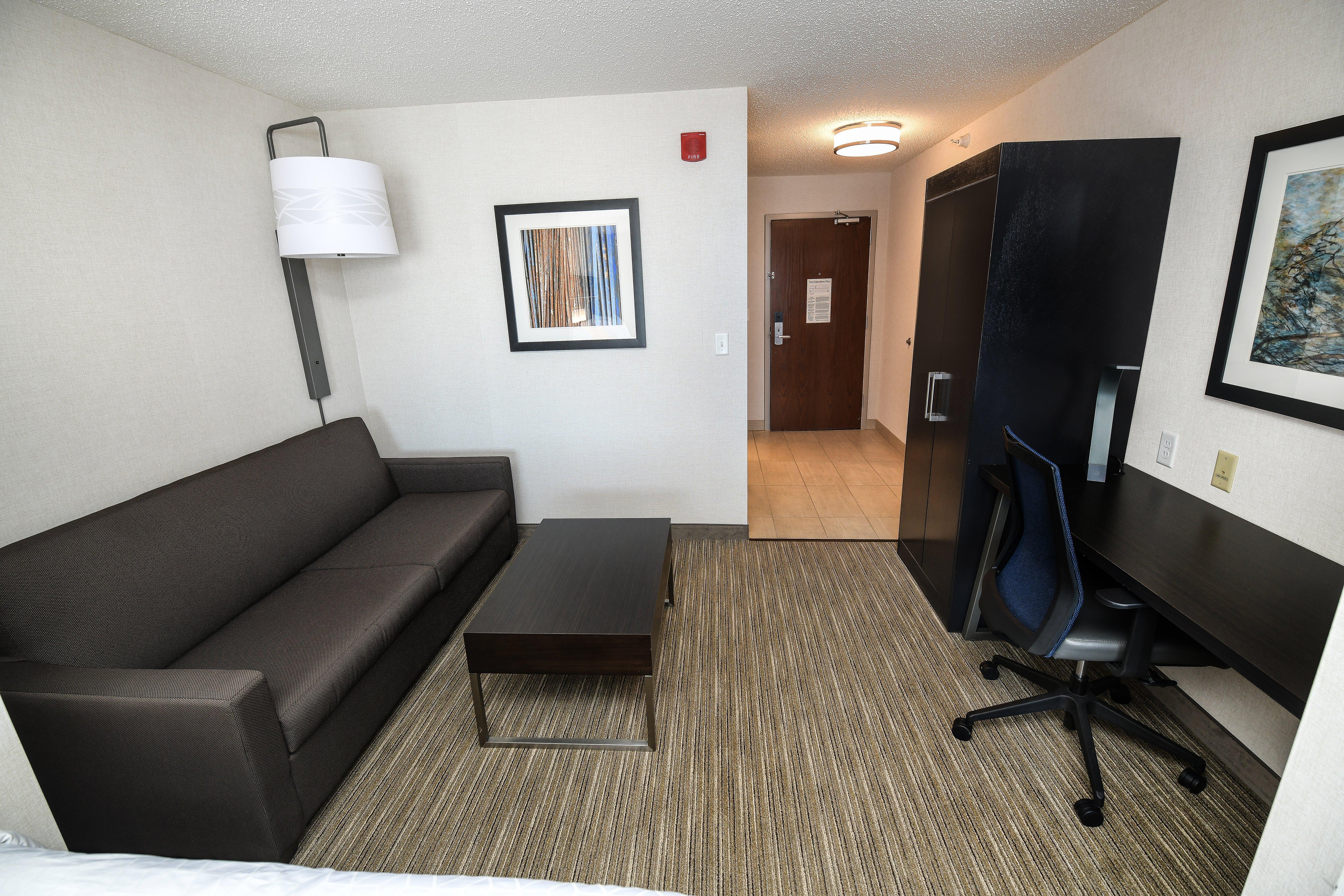Holiday Inn Express Hotel & Suites Grand Forks By Ihg Dış mekan fotoğraf