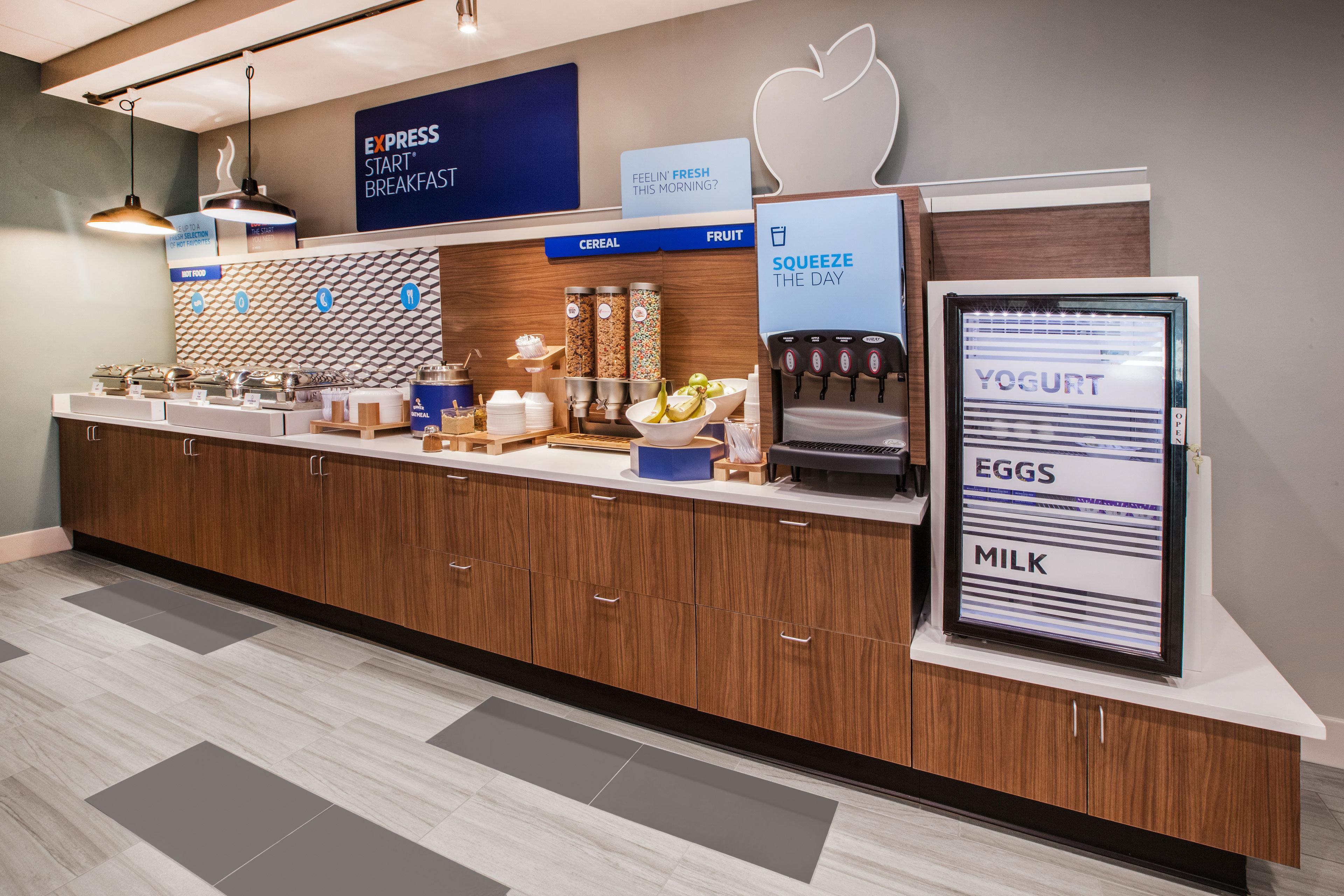 Holiday Inn Express Hotel & Suites Grand Forks By Ihg Dış mekan fotoğraf