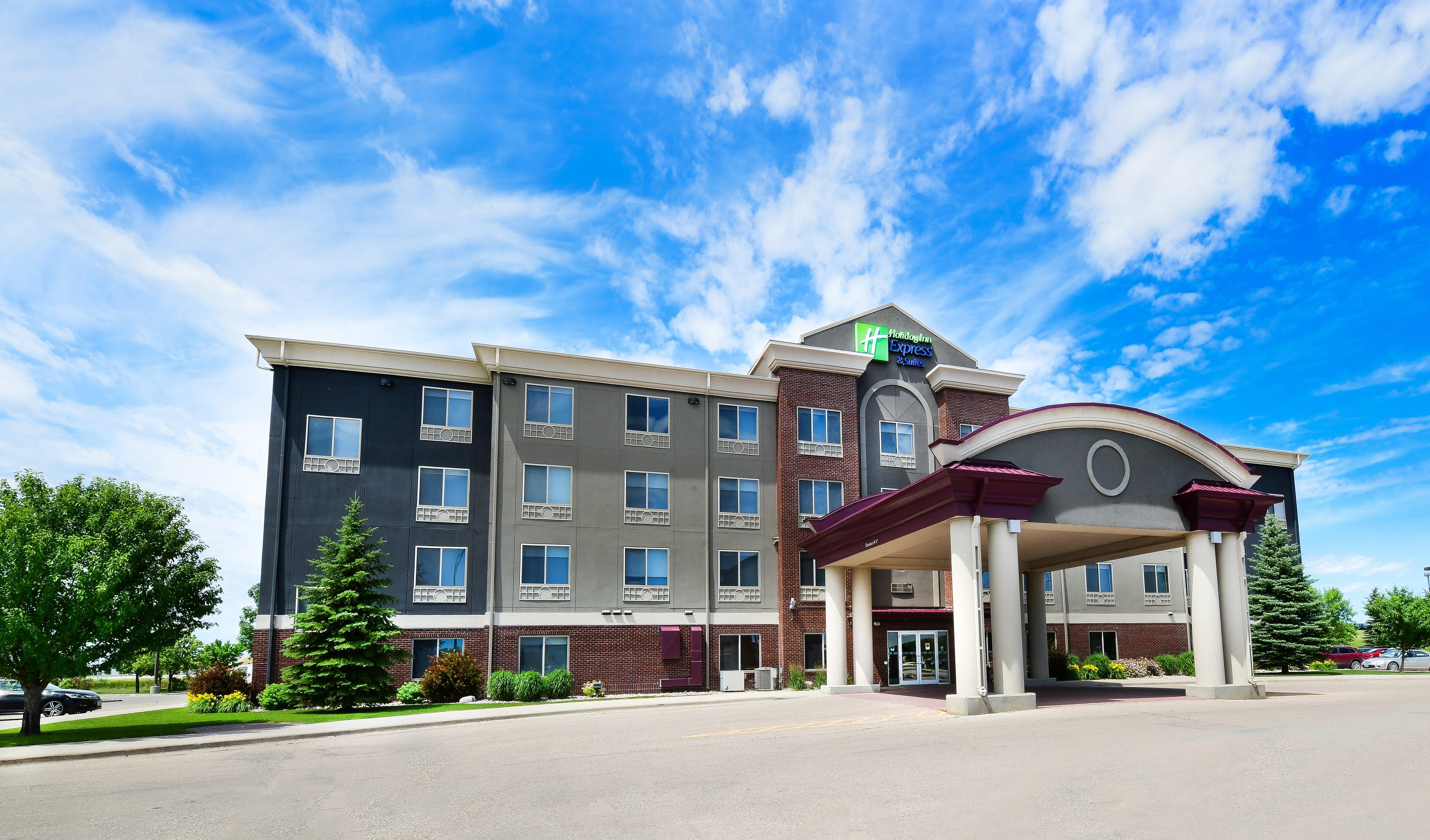 Holiday Inn Express Hotel & Suites Grand Forks By Ihg Dış mekan fotoğraf
