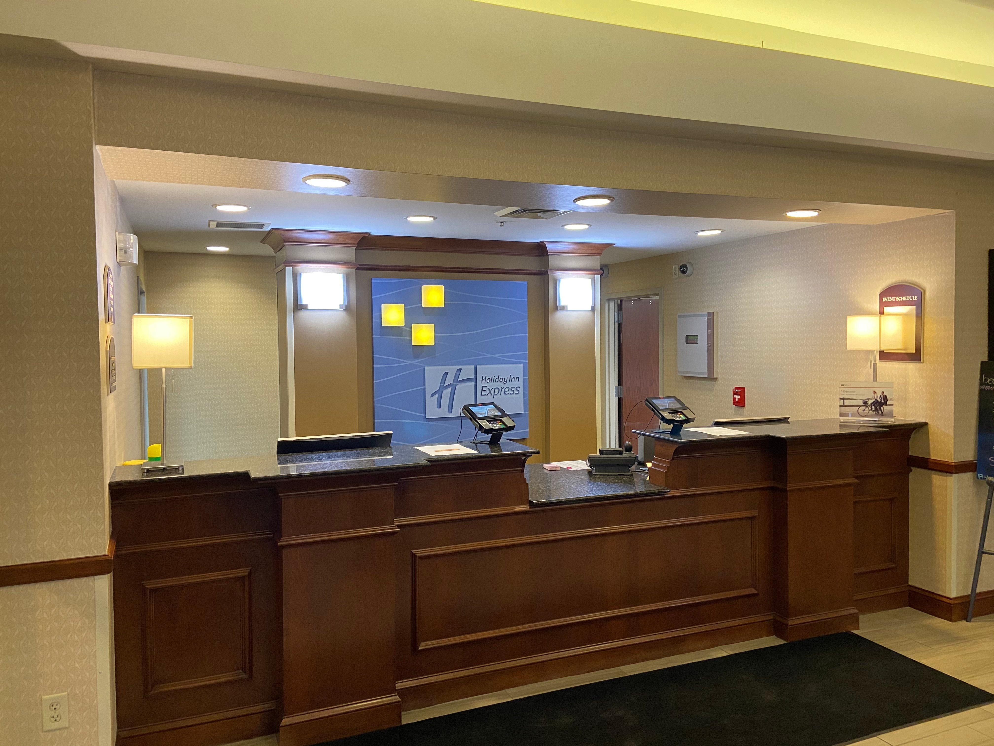 Holiday Inn Express Hotel & Suites Grand Forks By Ihg Dış mekan fotoğraf