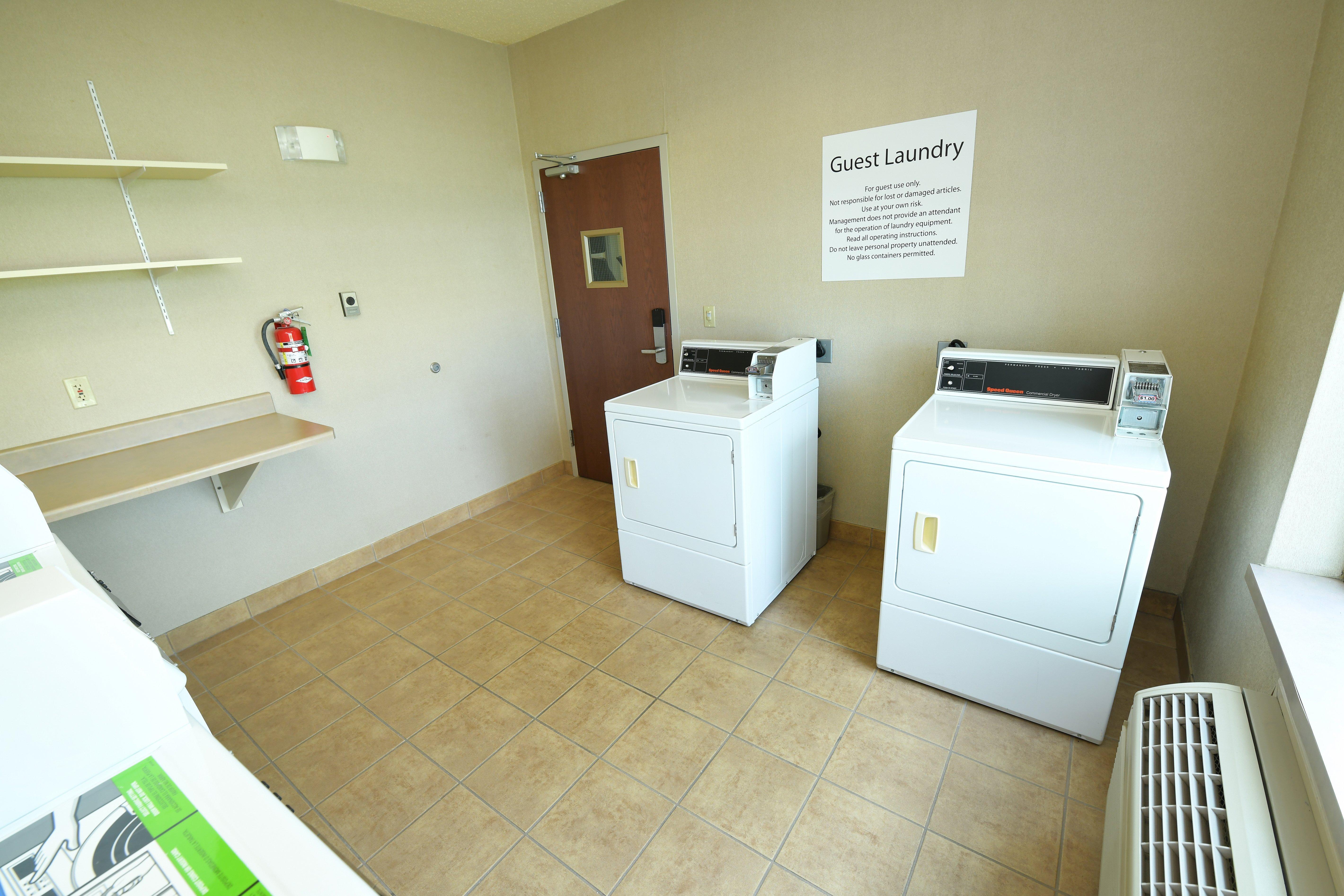 Holiday Inn Express Hotel & Suites Grand Forks By Ihg Dış mekan fotoğraf