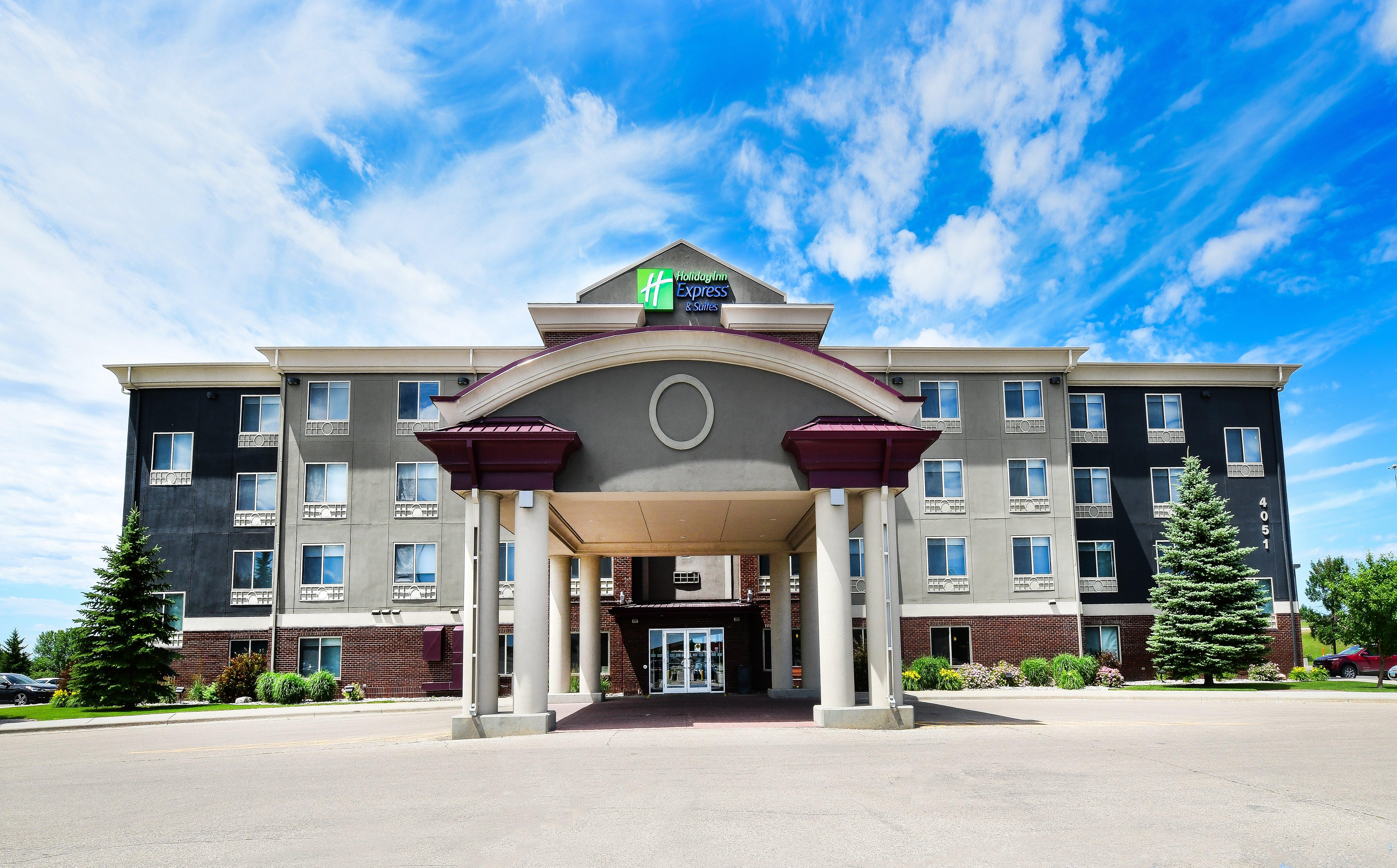 Holiday Inn Express Hotel & Suites Grand Forks, An Ihg Hotel Dış mekan fotoğraf