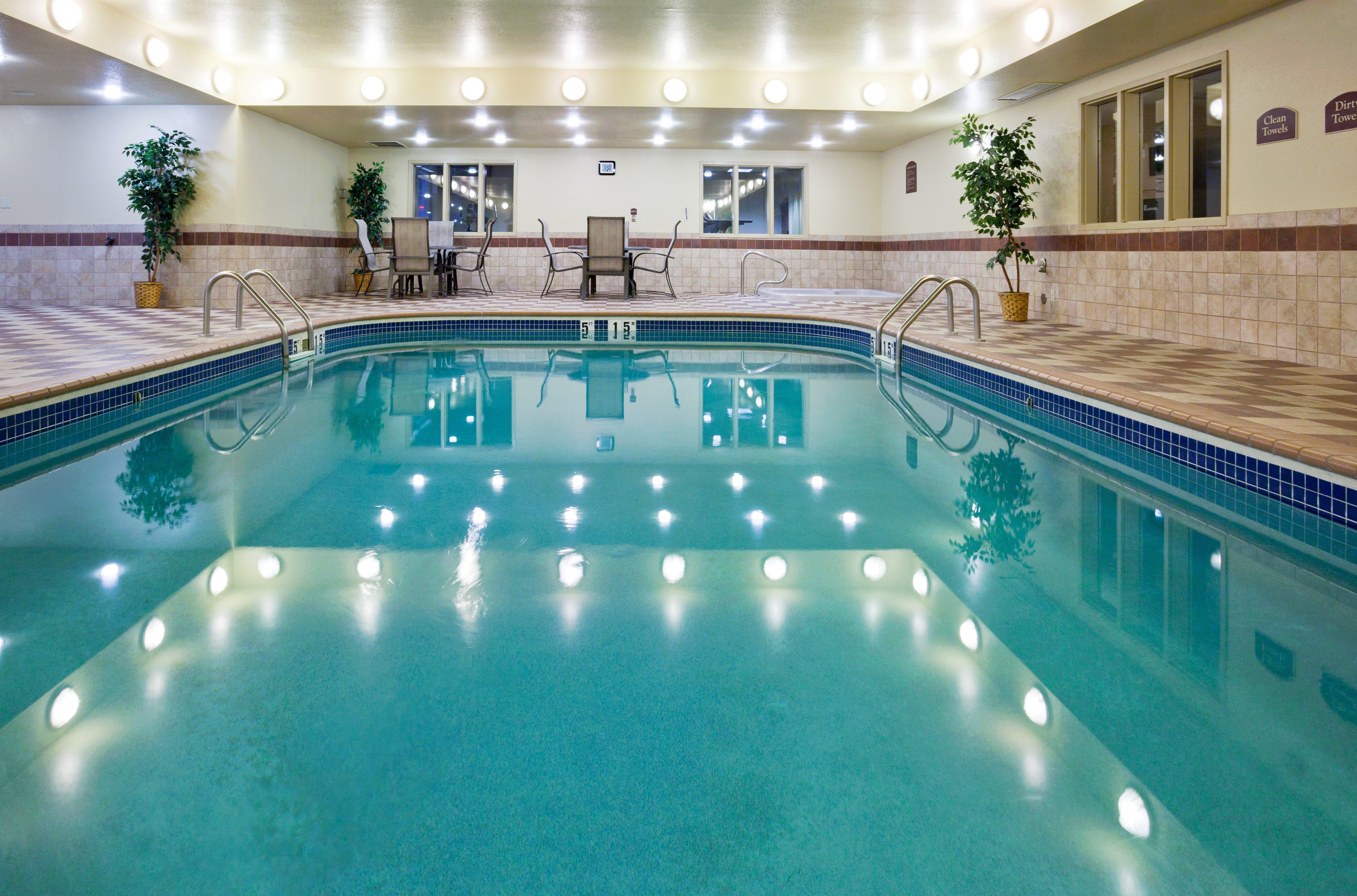 Holiday Inn Express Hotel & Suites Grand Forks By Ihg Dış mekan fotoğraf