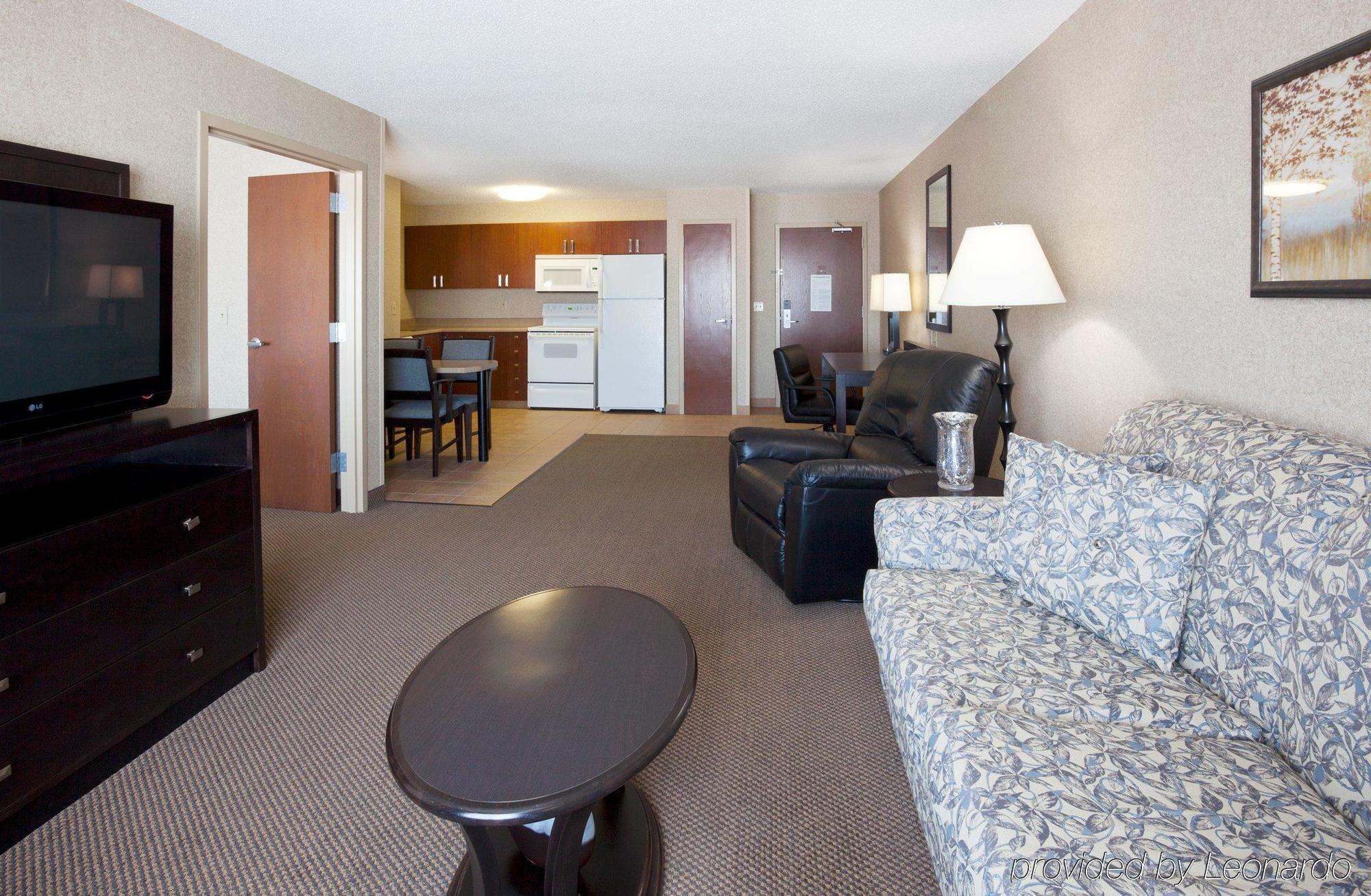 Holiday Inn Express Hotel & Suites Grand Forks By Ihg Oda fotoğraf