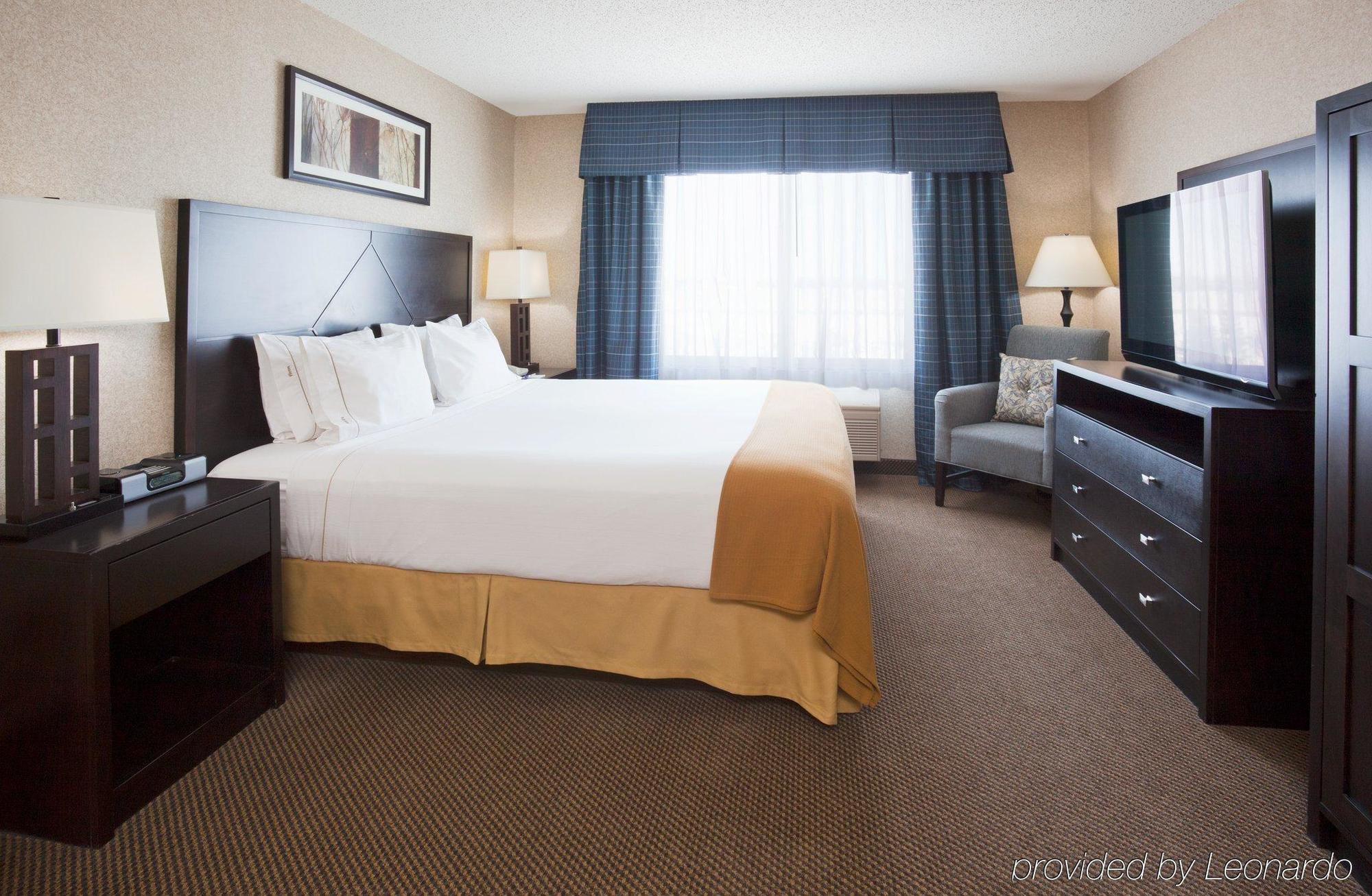 Holiday Inn Express Hotel & Suites Grand Forks, An Ihg Hotel Oda fotoğraf