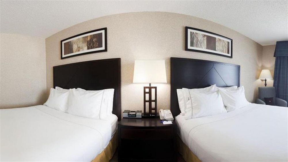 Holiday Inn Express Hotel & Suites Grand Forks By Ihg Dış mekan fotoğraf