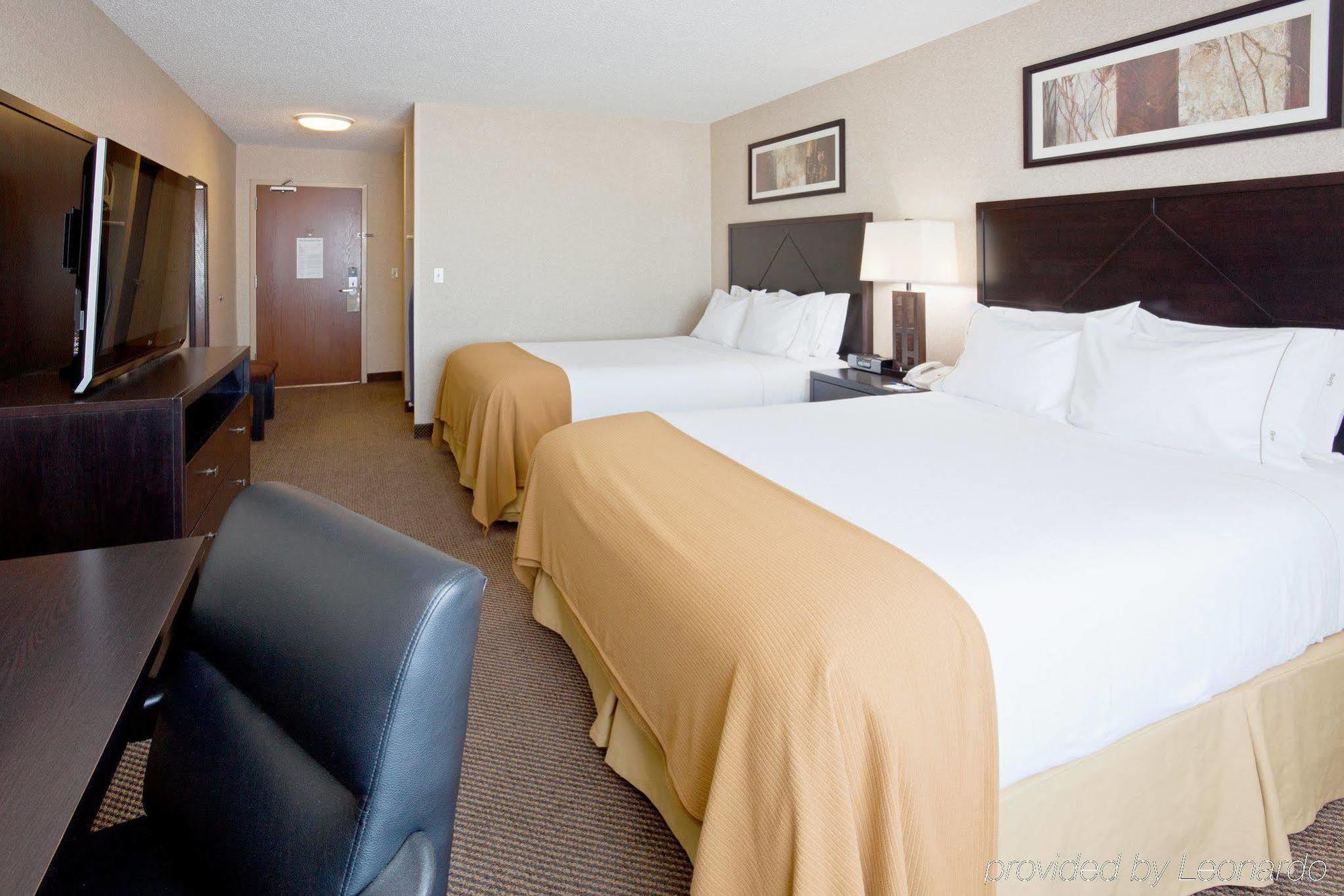 Holiday Inn Express Hotel & Suites Grand Forks, An Ihg Hotel Oda fotoğraf