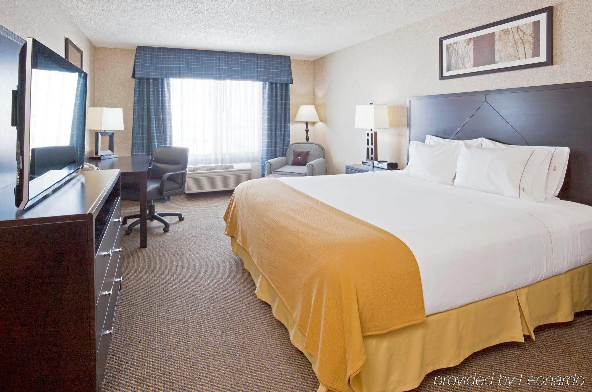 Holiday Inn Express Hotel & Suites Grand Forks, An Ihg Hotel Oda fotoğraf